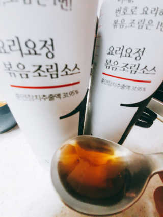 요요랩 요리요정 NO.1 볶음조림소스 420ml — 5점을 준 리뷰어가 2019년 10월 올린 사용 사진