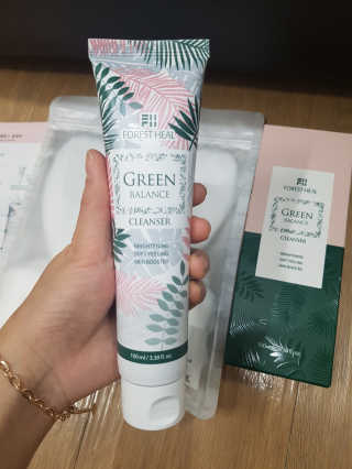 포레스트힐 그린 밸런스 클렌져 100ml + 토끼 헤어밴드 — 4점을 준 리뷰어가 2020년 2월 올린 사용 사진