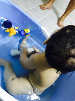 엘루스벤 에코스토어_베이비 바디워시_200ML — 4.33점을 준 리뷰어가 2017년 6월 올린 사용 사진