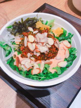 비비다; 낙지 [비비다;낙지 현백 판교점] 낙지 비빔밥 4개 中 택2 — 5점을 준 리뷰어가 2018년 8월 올린 사용 사진