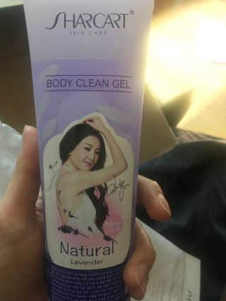 줌마들도 인정한 샤카트 페이스앤바디 필링젤 310ml — 5점을 준 리뷰어가 2018년 4월 올린 사용 사진