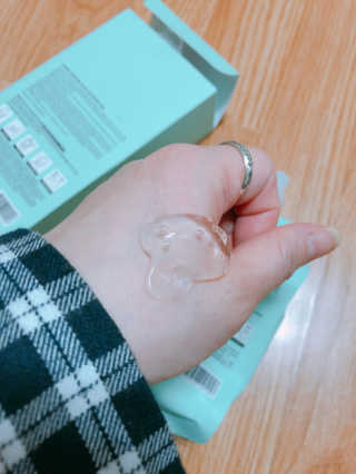 셀레뷰 슈퍼 모이스처 수딩젤 — 4점을 준 리뷰어가 2018년 4월 올린 사용 사진