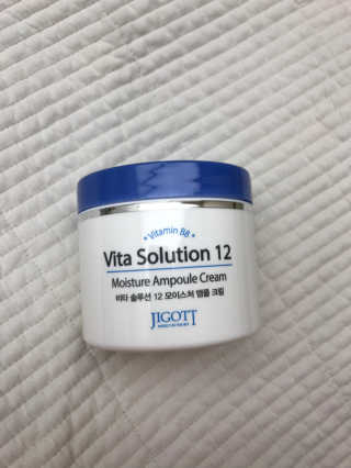 지고트 비타솔루션12 모이스처 앰플 크림 100ml — 4.5점을 준 리뷰어가 2019년 6월 올린 사용 사진