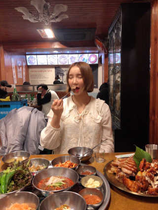 [동네맛집족발] 4개 족발 중 택1 — 4.5점을 준 리뷰어가 2020년 2월 올린 사용 사진