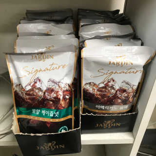 (주)쟈뎅 쟈뎅 시그니처 블랙, 헤이즐넛 230ml — 5점을 준 리뷰어가 2018년 6월 올린 사용 사진