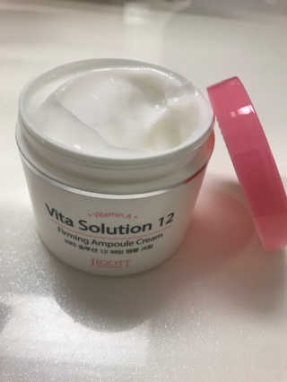 지고트 비타솔루션12 퍼밍 앰플 크림 100ml — 4점을 준 리뷰어가 2019년 7월 올린 사용 사진