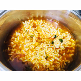 라면 그대로가 제일 맛있는 더엄마라면 — 4.5점을 준 리뷰어가 2019년 7월 올린 사용 사진