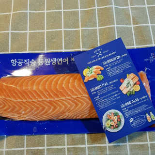 동원산업 항공직송 동원생연어 — 4.5점을 준 리뷰어가 2019년 7월 올린 사용 사진
