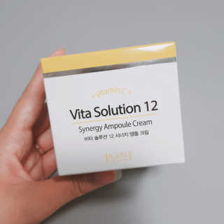 지고트 비타솔루션12 시너지 앰플 크림 100ml — 5점을 준 리뷰어가 2019년 6월 올린 사용 사진