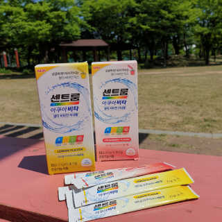 센트룸 아쿠아비타 레몬향, 딸기향 — 5점을 준 리뷰어가 2019년 6월 올린 사용 사진