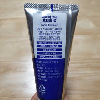 페어아크네 크리미폼 페어아크네 크리미 폼 — 4.5점을 준 리뷰어가 2019년 7월 올린 사용 사진