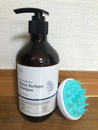 달리프 베러 퍼퓸 샴푸 1000ml 레이니데이 or 일랑로즈 — 5점을 준 리뷰어가 2020년 2월 올린 사용 사진