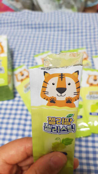 얼리버드 젤리팜 젤리스틱 — 5점을 준 리뷰어가 2019년 6월 올린 사용 사진