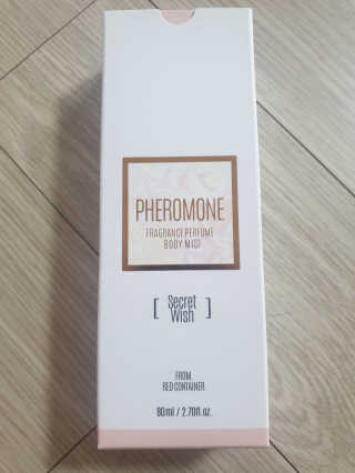 레드컨테이너 페로몬향 퍼퓸 바디미스트 80ml — 5점을 준 리뷰어가 2020년 1월 올린 사용 사진