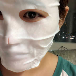 23years old 코쿤 윌로우 실키 마스크 — 4점을 준 리뷰어가 2018년 5월 올린 사용 사진