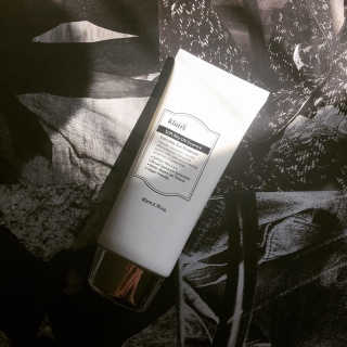 소프트 에어리 UV 에센스 SPF 50 PA ++++ — 3.5점을 준 리뷰어가 2018년 11월 올린 사용 사진