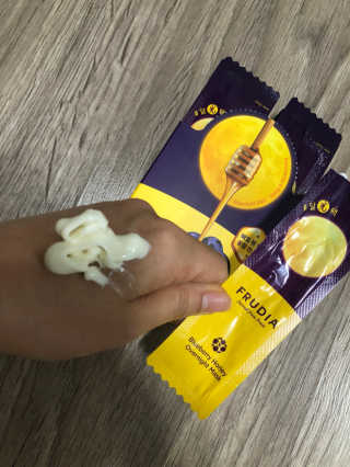 [후르디아] 블루베리 허니 오버나이트 마스크 달광팩 — 5점을 준 리뷰어가 2019년 9월 올린 사용 사진