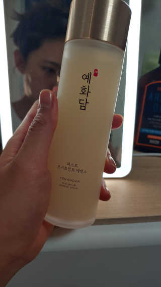 네이처컬렉션 예화담 퍼스트 트리트먼트 에센스 — 4.5점을 준 리뷰어가 2020년 1월 올린 사용 사진