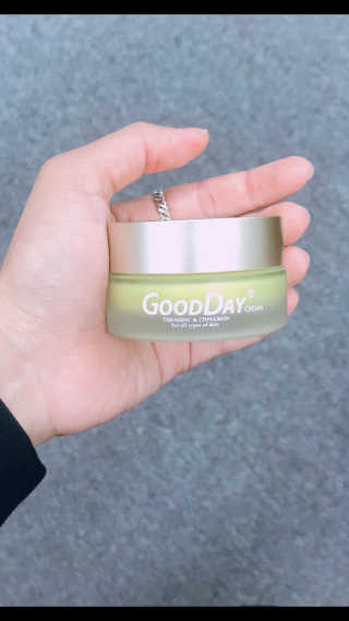 GoodDay Skincare GoodDay 강황 크림 — 4.5점을 준 리뷰어가 2019년 6월 올린 사용 사진