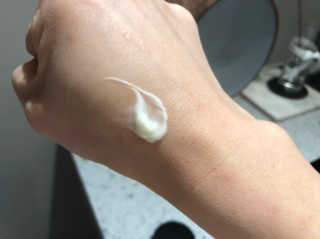 지고트 마유 모이스처 크림 70ml — 4.5점을 준 리뷰어가 2019년 4월 올린 사용 사진