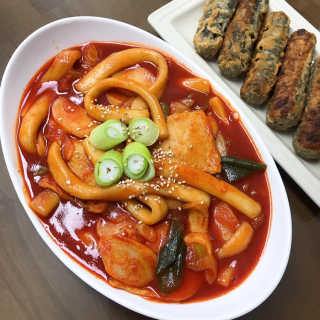 두번째 국떡 국가대표 떡볶이 1팩 + 영미칩 2봉 증정 — 5점을 준 리뷰어가 2019년 2월 올린 사용 사진