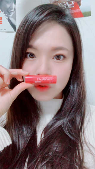 블리스텍스 립 릴리프 크림 립밤, 립 바이브런스 립밤 — 5점을 준 리뷰어가 2018년 11월 올린 사용 사진