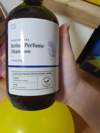 달리프 베러 퍼퓸 샴푸 1000ml 레이니데이 or 일랑로즈 — 5점을 준 리뷰어가 2020년 2월 올린 사용 사진