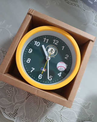MLB WATCH n LEISURE MLB 아날로그 디자인 탁상시계 8종 — 5점을 준 리뷰어가 2020년 1월 올린 사용 사진