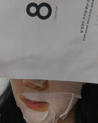 누메로 8 클리어링 모이스처 마스크팩 — 4.83점을 준 리뷰어가 2018년 7월 올린 사용 사진