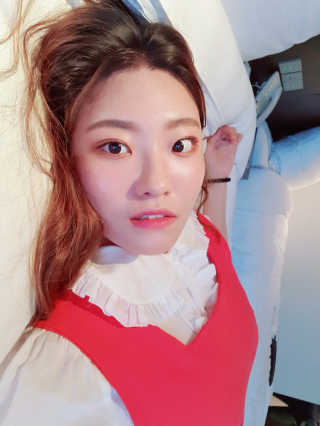 에끌라두 화이트닝 인핸서 선 블래미쉬 밤 비비크림 — 5점을 준 리뷰어가 2019년 6월 올린 사용 사진