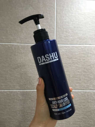 다슈코리아 다슈 데일리 한방 두피 골드 샴푸 500ml — 5점을 준 리뷰어가 2017년 12월 올린 사용 사진