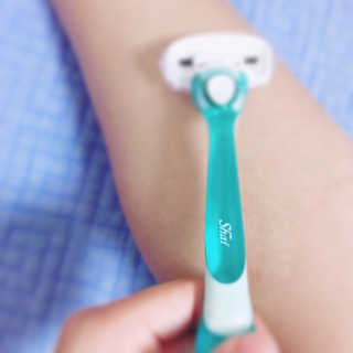 도루코 페이스 [여성용 제모기] 도루코 샤이 크리미 — 4.33점을 준 리뷰어가 2018년 5월 올린 사용 사진