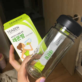 티젠 레몬밤 + 마이보틀 — 5점을 준 리뷰어가 2018년 7월 올린 사용 사진