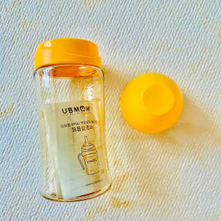 유비맘 PPSU 젖병 노꼭지_260ml_컬러 랜덤 발송 — 5점을 준 리뷰어가 2020년 3월 올린 사용 사진
