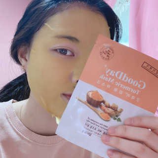 GoodDay Skincare GoodDay 강황 마스크 — 4.5점을 준 리뷰어가 2020년 2월 올린 사용 사진