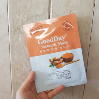 GoodDay Skincare GoodDay 강황 마스크 — 5점을 준 리뷰어가 2020년 3월 올린 사용 사진