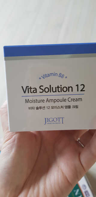지고트 비타솔루션12 모이스처 앰플 크림 100ml — 5점을 준 리뷰어가 2019년 7월 올린 사용 사진
