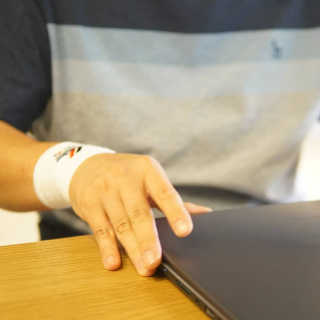 라카이 리스트 밴드 KR — 5점을 준 리뷰어가 2019년 6월 올린 사용 사진