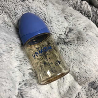 유비맘 PPSU 젖병 노꼭지_200ml_컬러 랜덤 발송 — 5점을 준 리뷰어가 2019년 12월 올린 사용 사진