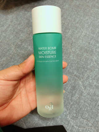 오지아이 워터 밤 모이스처 스킨 에센스 180ml — 5점을 준 리뷰어가 2019년 12월 올린 사용 사진