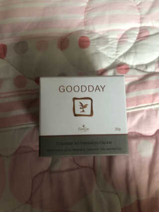 GoodDay Skincare GoodDay 강황 크림 — 4점을 준 리뷰어가 2019년 8월 올린 사용 사진