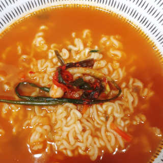 라면 그대로가 제일 맛있는 더엄마라면 — 3점을 준 리뷰어가 2019년 9월 올린 사용 사진