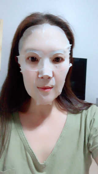 하루앤 울트라 인텐시브 페이셜 리세라시카 4-스텝 마스크팩 — 5점을 준 리뷰어가 2018년 6월 올린 사용 사진