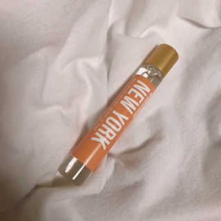 더블유드레스룸 롤 온 퍼퓸EDT 10ml — 3.67점을 준 리뷰어가 2018년 7월 올린 사용 사진