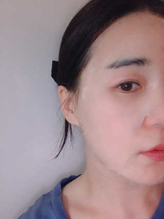 라인플라츠 모이스처라이징 아로니아 에센스 마스크 — 4점을 준 리뷰어가 2019년 3월 올린 사용 사진