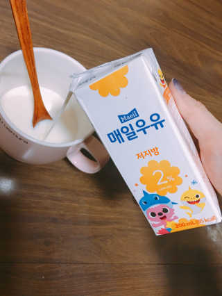 매일우유 멸균 매일우유 저지방 2프로 멸균 핑크퐁 에디션 6입 — 4.17점을 준 리뷰어가 2018년 1월 올린 사용 사진