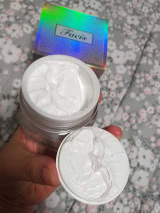 파시스 올인원 진주 화이트닝 크림 100ml — 5점을 준 리뷰어가 2019년 2월 올린 사용 사진