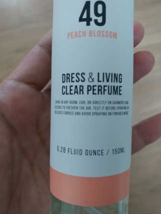 더블유드레스룸 드레스퍼퓸 150ml — 3.33점을 준 리뷰어가 2018년 10월 올린 사용 사진