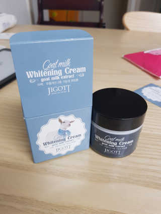 지고트 산양유 화이트닝 크림 70ml — 4.5점을 준 리뷰어가 2019년 8월 올린 사용 사진
