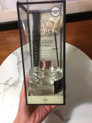 코코 도르 화이트 플라워 리드 디퓨저 6.7oz — 5점을 준 리뷰어가 2020년 1월 올린 사용 사진